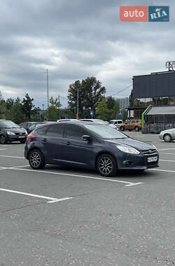 Хэтчбек Ford Focus 2013 в 