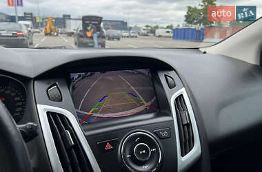 Хэтчбек Ford Focus 2013 в 