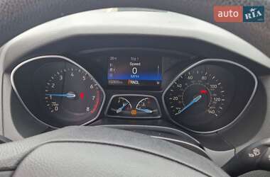 Седан Ford Focus 2016 в 