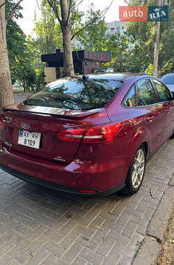 Седан Ford Focus 2015 в 