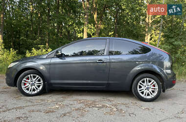 Хэтчбек Ford Focus 2010 в 