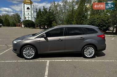Универсал Ford Focus 2015 в 