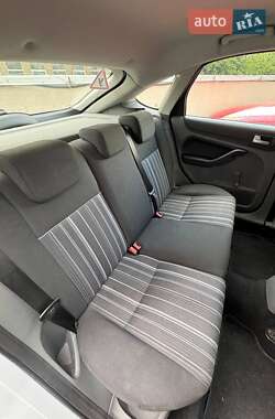 Хэтчбек Ford Focus 2008 в 
