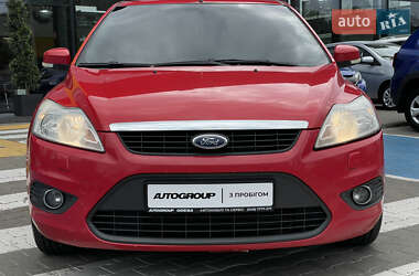 Хэтчбек Ford Focus 2010 в 