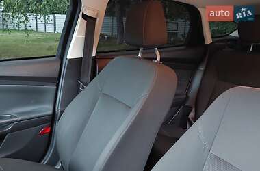 Хэтчбек Ford Focus 2015 в 