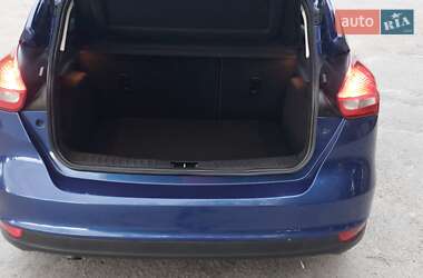 Хэтчбек Ford Focus 2015 в 