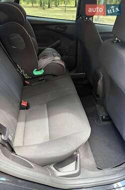 Седан Ford Focus 2015 в 