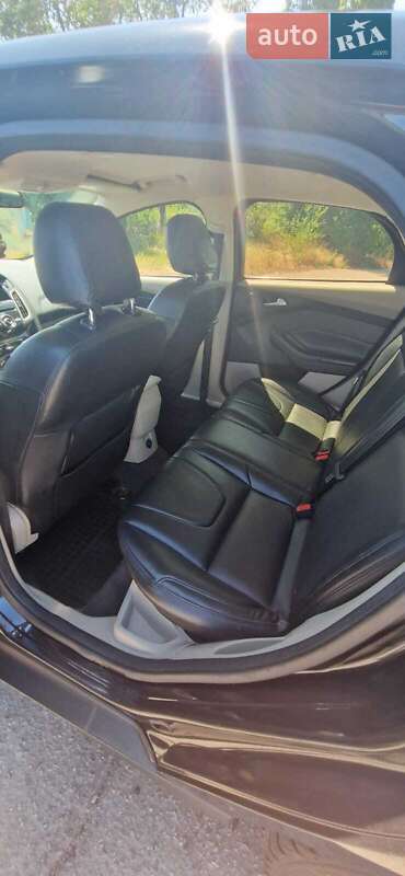 Седан Ford Focus 2012 в Южноукраинске