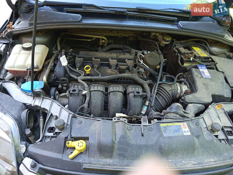 Седан Ford Focus 2011 в Долине