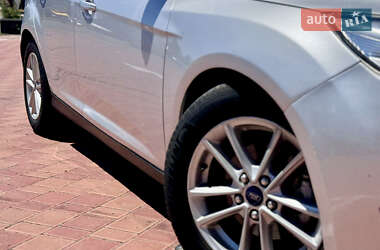Хэтчбек Ford Focus 2017 в 