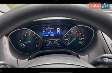 Седан Ford Focus 2015 в 