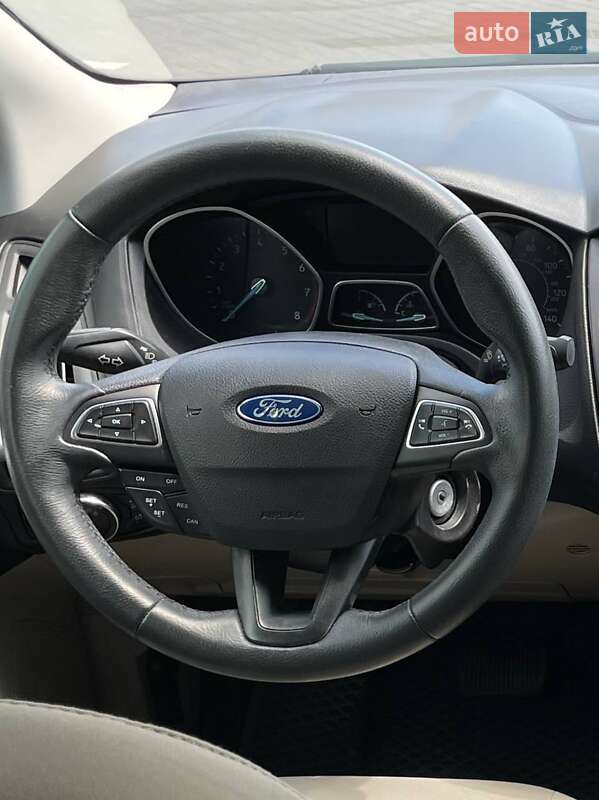 Седан Ford Focus 2015 в Киеве