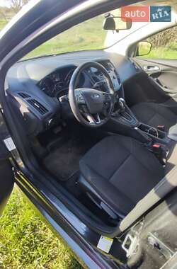 Хэтчбек Ford Focus 2015 в 