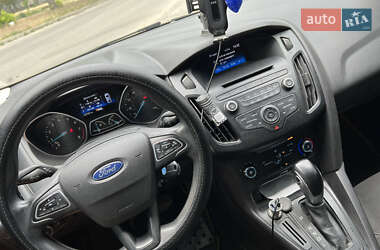Седан Ford Focus 2015 в 