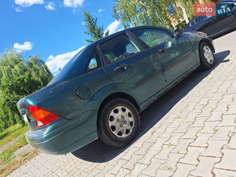 Седан Ford Focus 2002 в Черновцах
