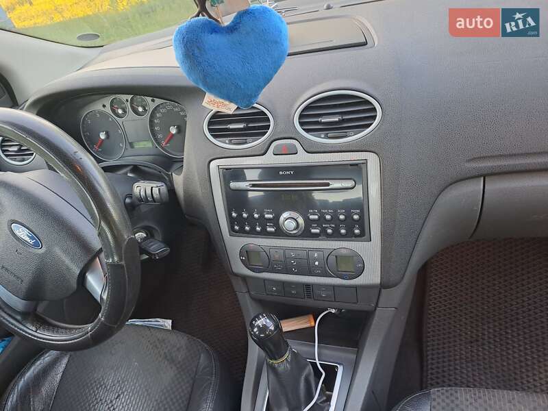 Хетчбек Ford Focus 2004 в Луцьку