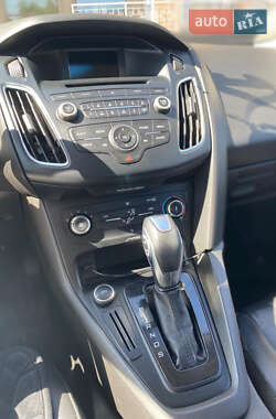 Хэтчбек Ford Focus 2016 в 