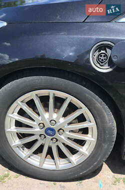 Хэтчбек Ford Focus 2013 в 
