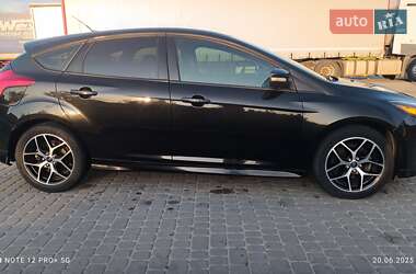 Хэтчбек Ford Focus 2015 в 
