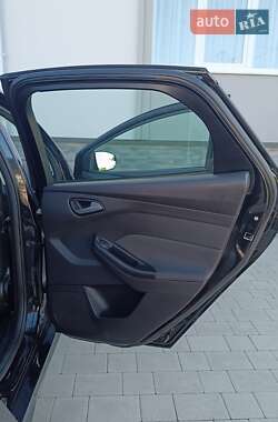 Хэтчбек Ford Focus 2015 в 