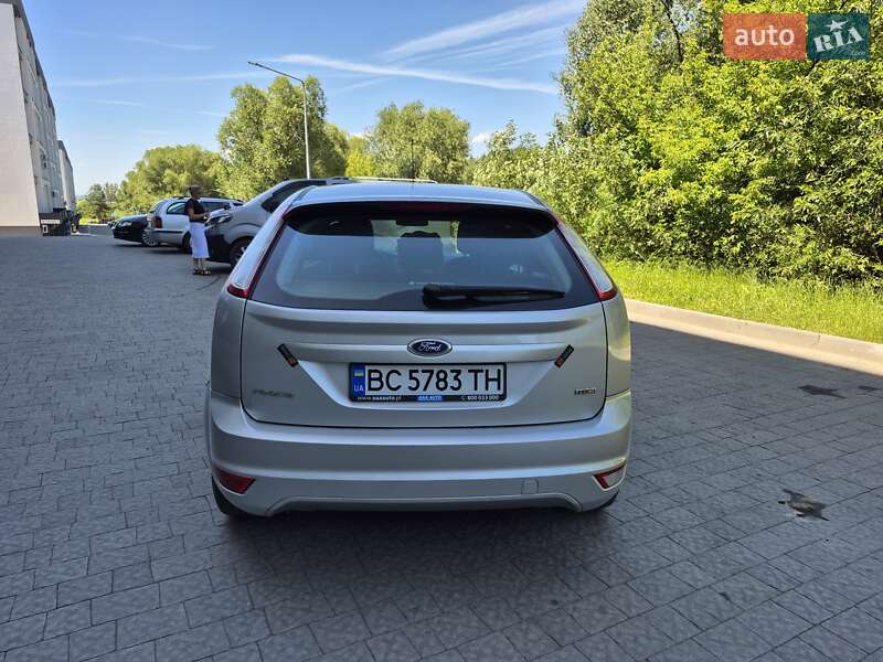 Хэтчбек Ford Focus 2010 в Львове