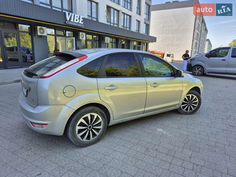 Хэтчбек Ford Focus 2010 в Львове