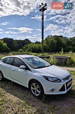 Хэтчбек Ford Focus 2013 в 
