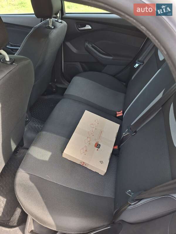 Хэтчбек Ford Focus 2013 в Чернигове