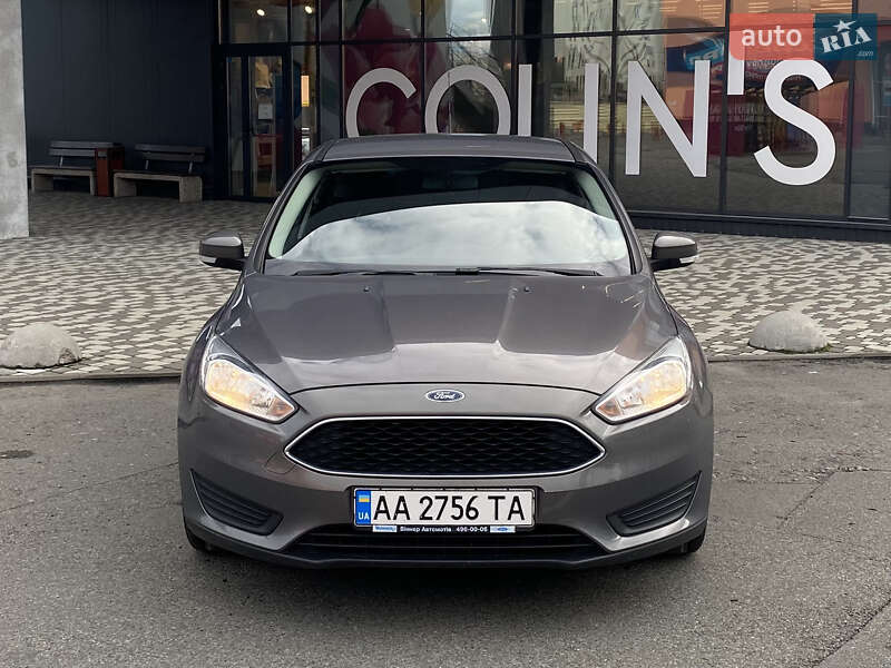 Хэтчбек Ford Focus 2015 в Киеве