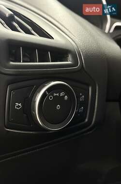 Седан Ford Focus 2017 в 