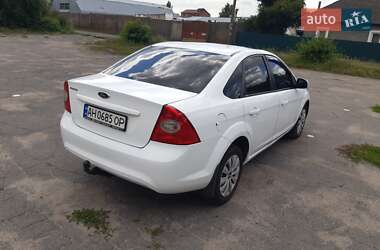 Седан Ford Focus 2010 в 