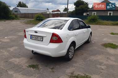 Седан Ford Focus 2010 в 