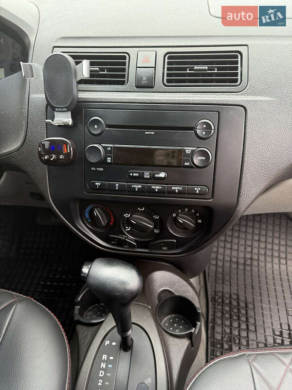Седан Ford Focus 2007 в Киеве