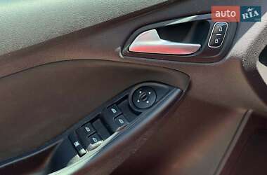 Хэтчбек Ford Focus 2016 в 