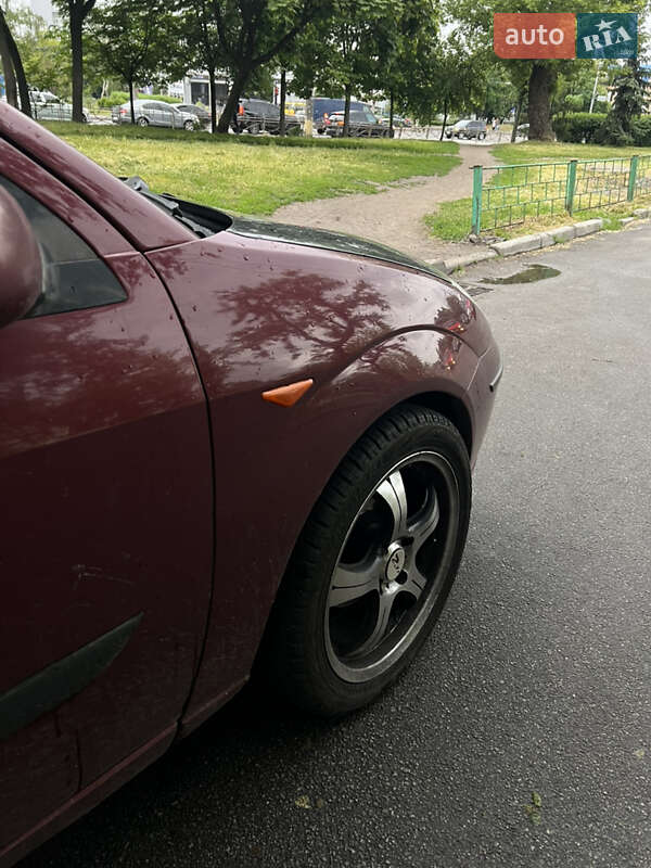Седан Ford Focus 2003 в Киеве
