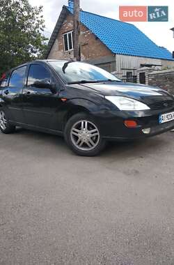 Хэтчбек Ford Focus 2000 в 