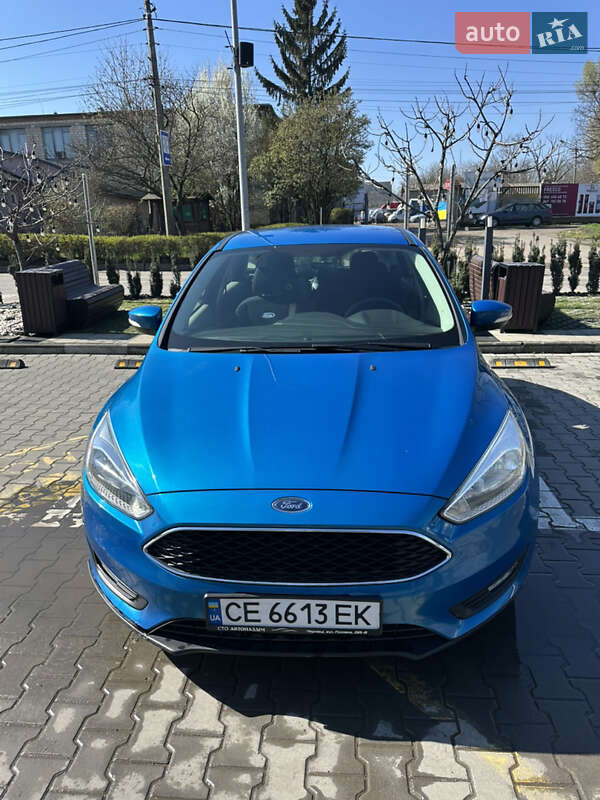 Хэтчбек Ford Focus 2015 в Черновцах