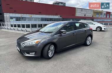 Хэтчбек Ford Focus 2015 в 