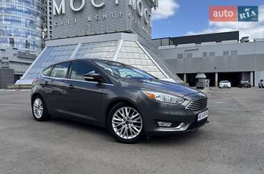 Хэтчбек Ford Focus 2015 в 