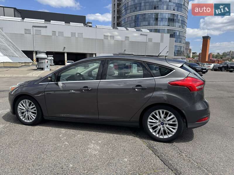 Хэтчбек Ford Focus 2015 в Днепре