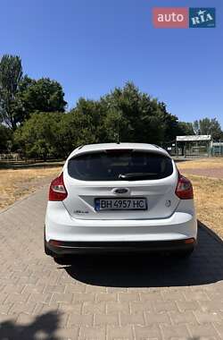 Хетчбек Ford Focus 2012 в 