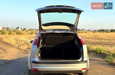 Хэтчбек Ford Focus 2004 в 
