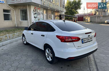 Седан Ford Focus 2015 в 