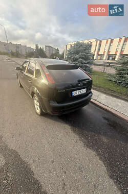 Хэтчбек Ford Focus 2007 в 