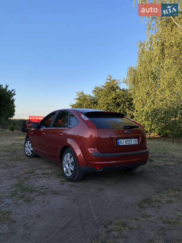 Хэтчбек Ford Focus 2007 в Узине