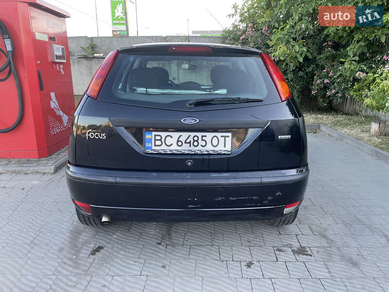 Хэтчбек Ford Focus 2003 в Стрые