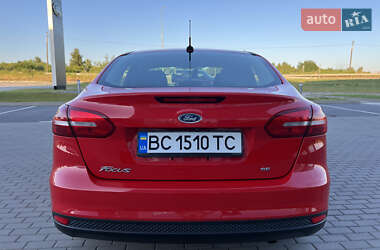 Седан Ford Focus 2015 в 