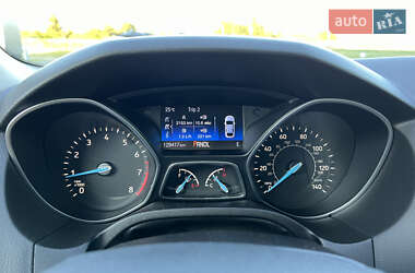 Седан Ford Focus 2015 в 