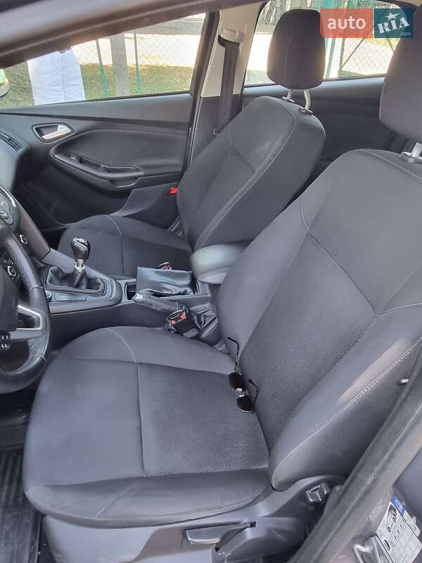 Хэтчбек Ford Focus 2015 в Умани
