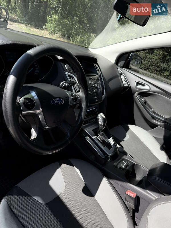 Хэтчбек Ford Focus 2012 в Днепре